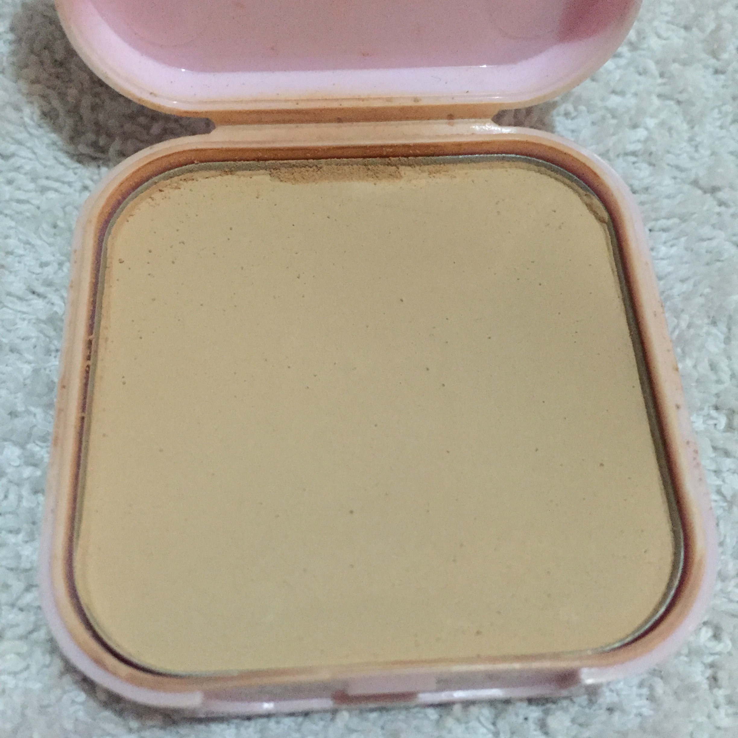Callas Remix Two-Way Cake Foundation (N02 / Natural Beige)